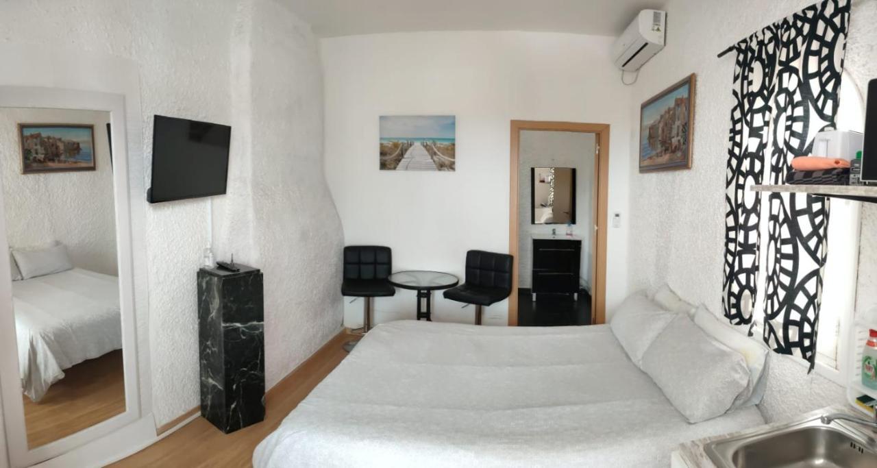 Alojamiento Mar Y Montana Guest House Almeria Phòng bức ảnh